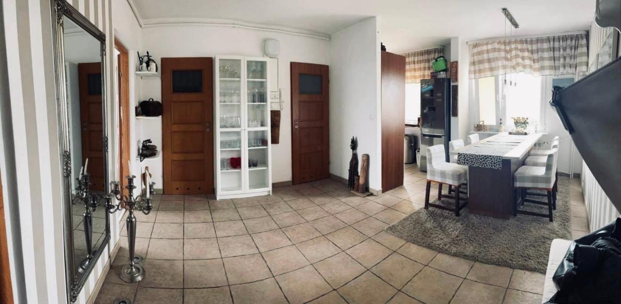 Mieszkanie W Centrum Miasta Ostrowiec Świętokrzyski エクステリア 写真